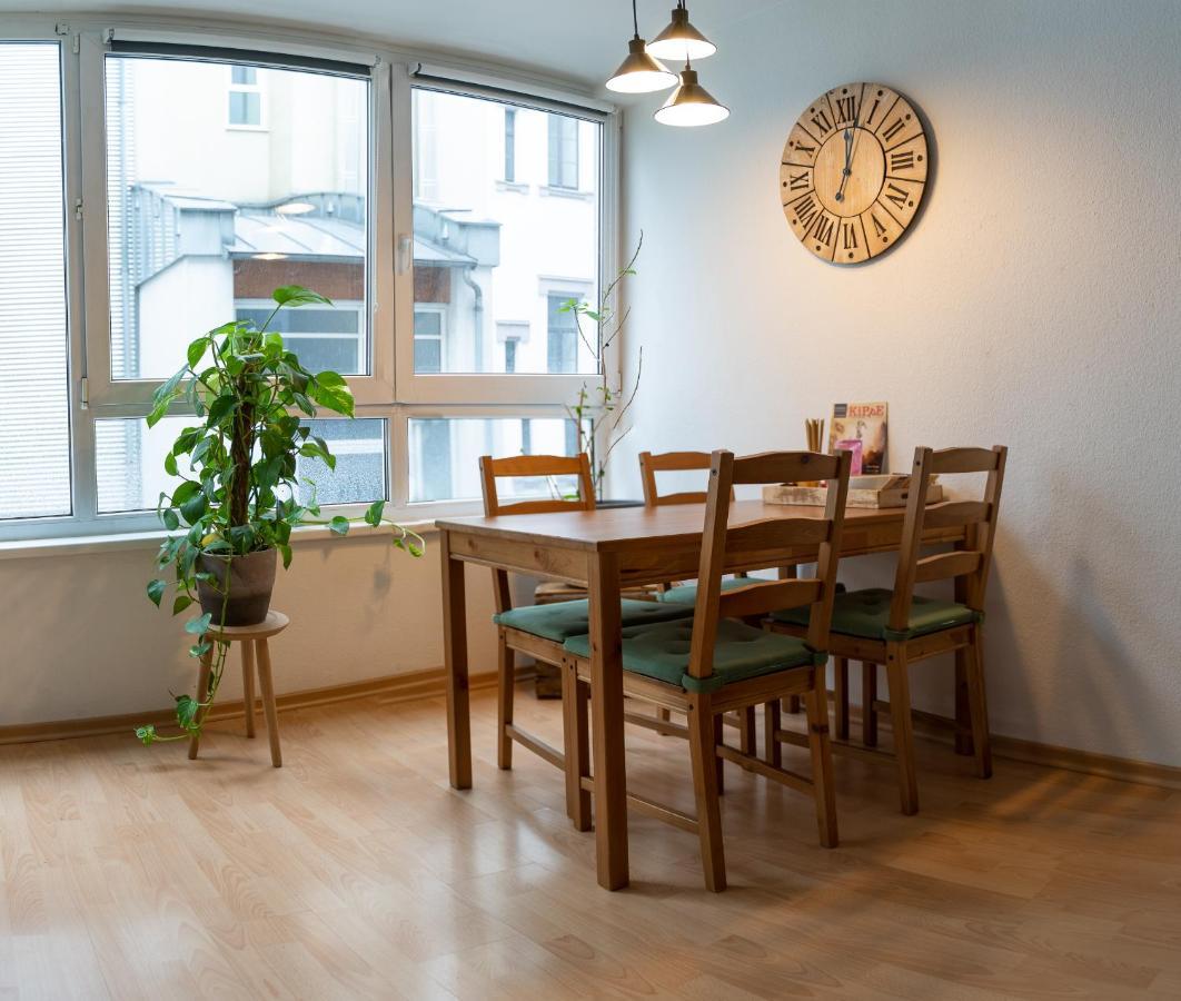 Zentrale - Ferienwohnung Am Thomaskirchhof Leipzig Exterior photo